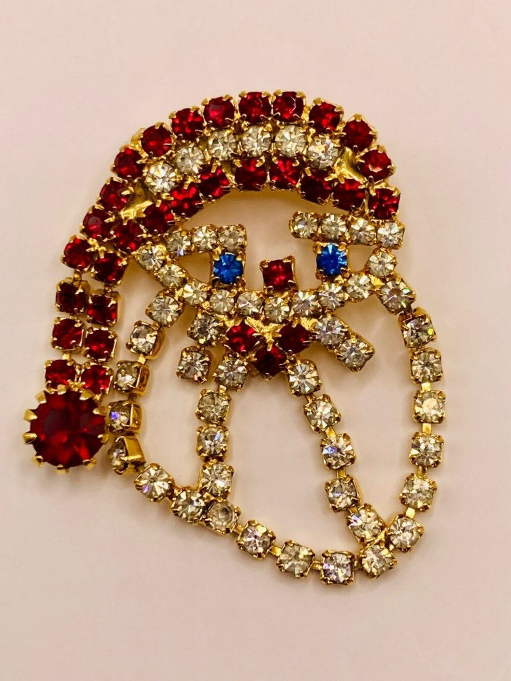 Vintage 1950's Pave Movement Santa Claus Rhinestone Gold-Tone Brooch Pin -79B